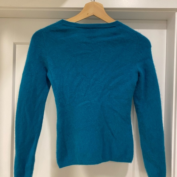 Lord & Taylor Cashmere sweater - Picture 2 of 3